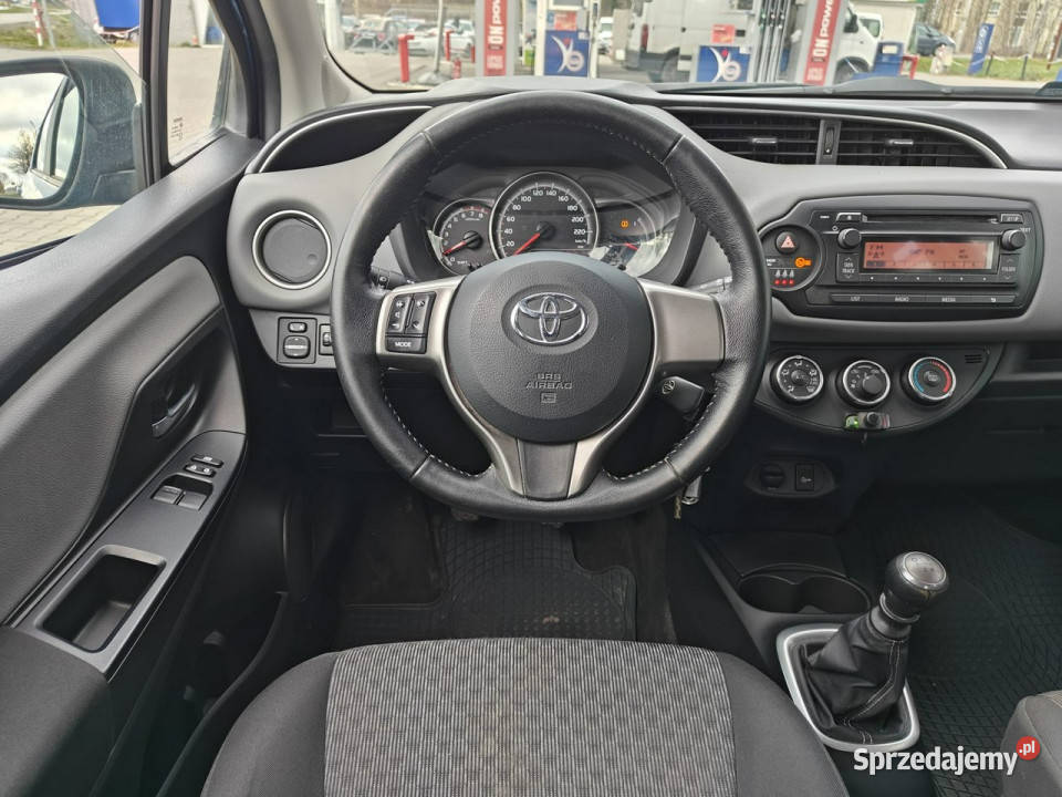 Toyota Yaris III 20112019 niebieski Karczew sprzedam