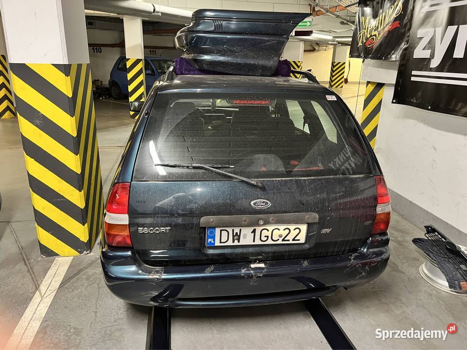 Tylny zderzak zender mk6 kombi stan 9100 mk567 Wrocław