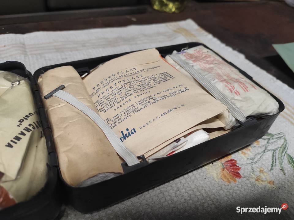 Apteczka techniczna wojskowa z wyposażeniem Apteczki, gaśnice, trójkąty świętokrzyskie Ostrowiec Świętokrzyski