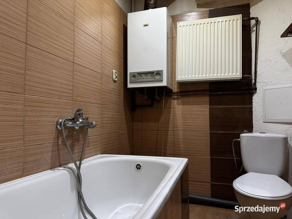 Na sprzedaż mieszkanie o pow 47m2 I piętro Rok budowy 1966 Piotrków Trybunalski