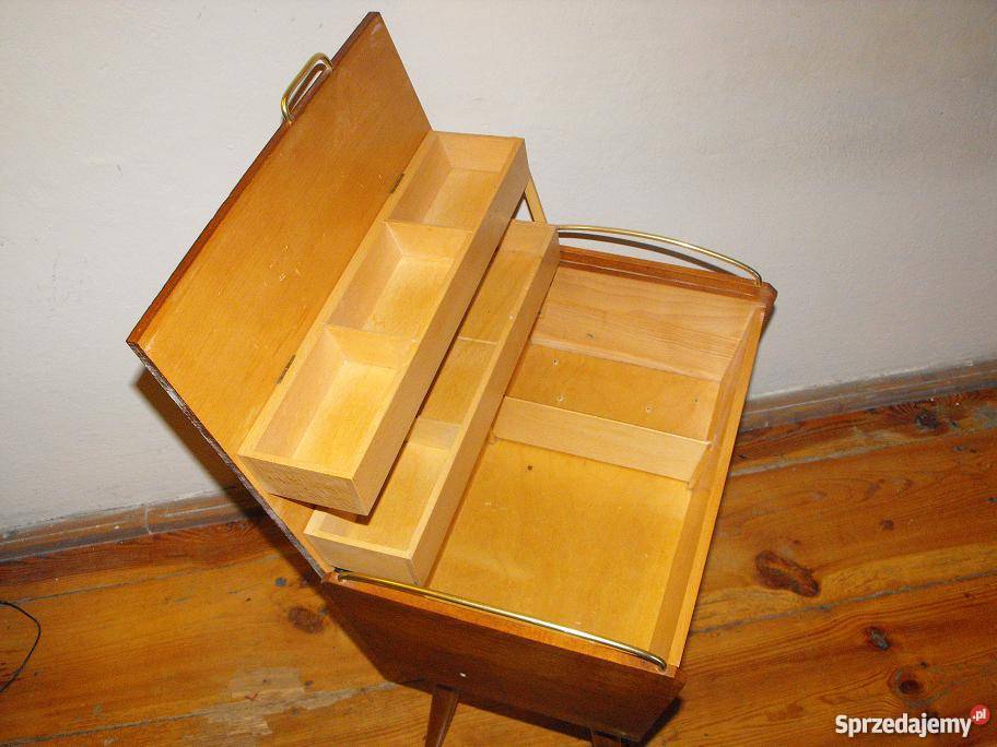 Drewniany niciakprzybornik krawiecki z lat 60 Skierniewice sprzedam