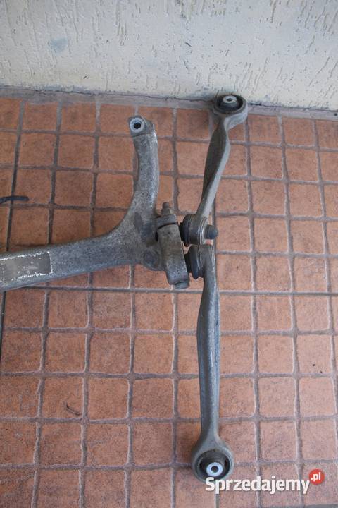 PIASTA ZWROTNICA WAHACZ PRAWY PRZÓD AUDI A4 B6 wielkopolskie