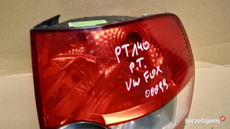 VW FOX I HB LAMPA TYŁ PRAWA Zbierkowo