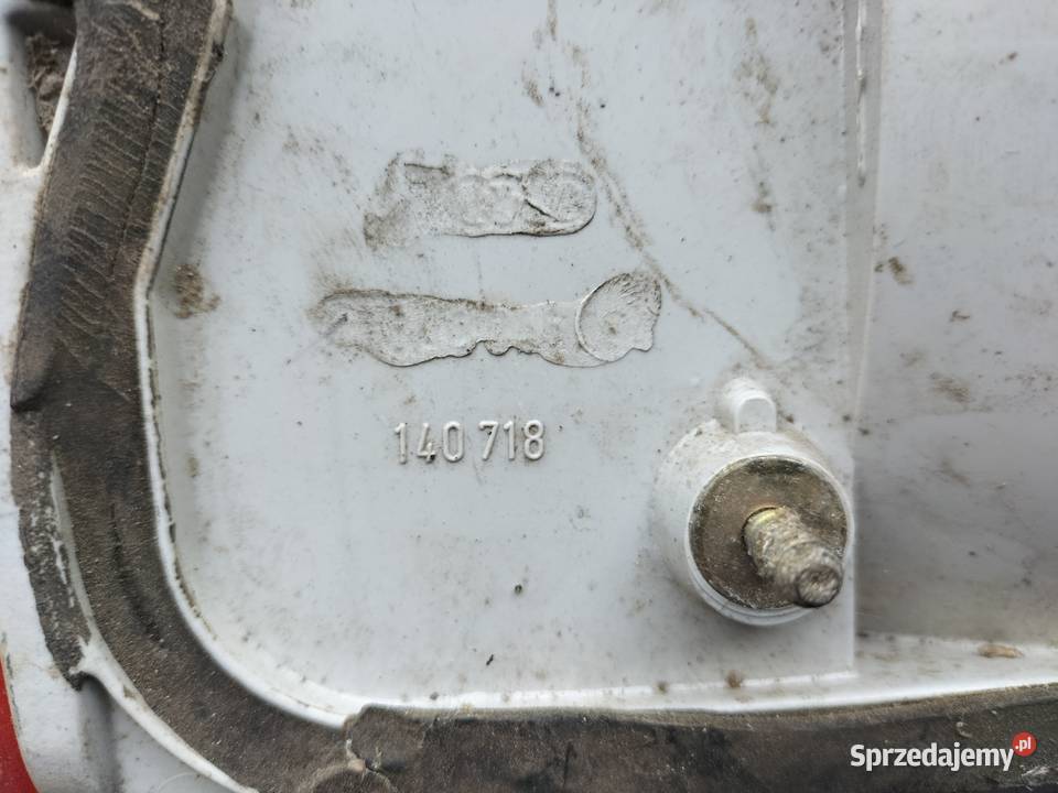 AUDI 80 B4 80B4 SEDAN LAMPA TYŁ TYLNA PRAWA Kamień-Kolonia
