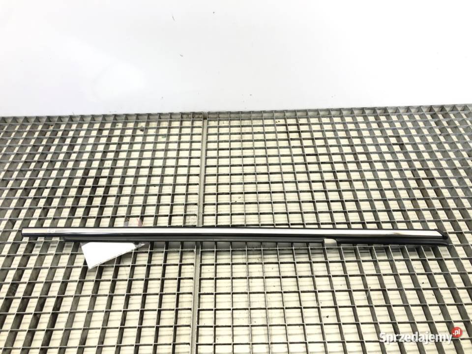 LISTWA ZGARNIAJĄCA TYŁ PRAWA MITSUBISHI LANCER