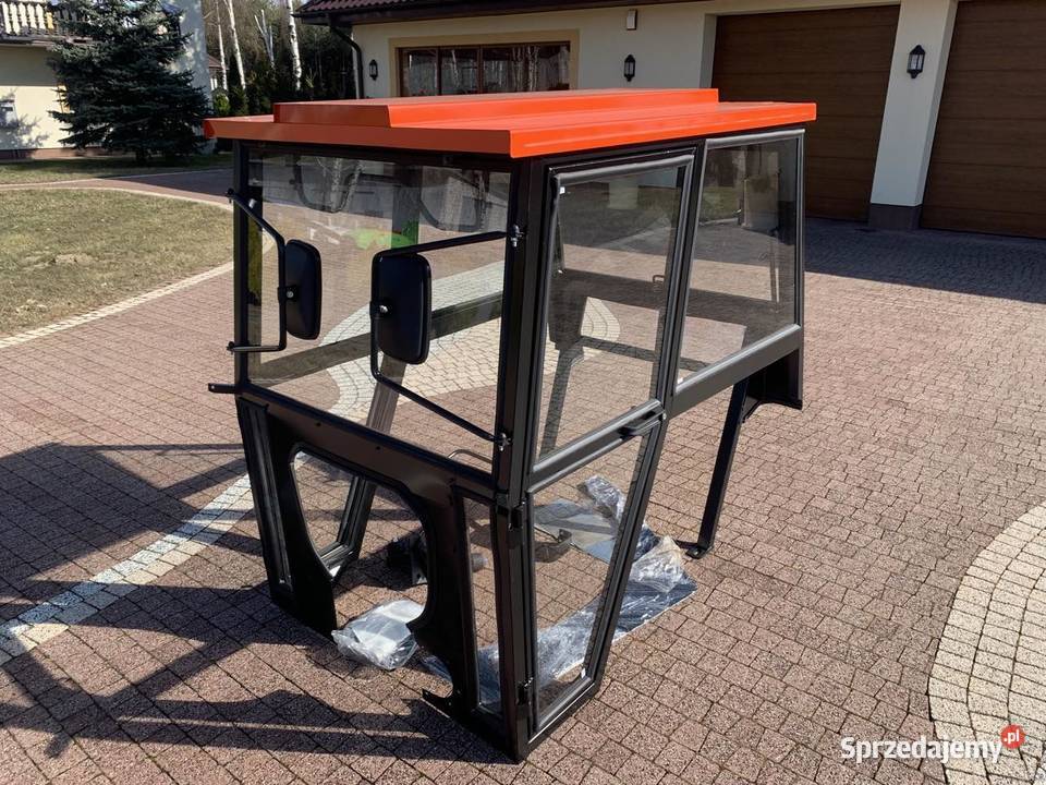 Kabina ciągnikowa C360 C330 MF sadownicza bez Grójec