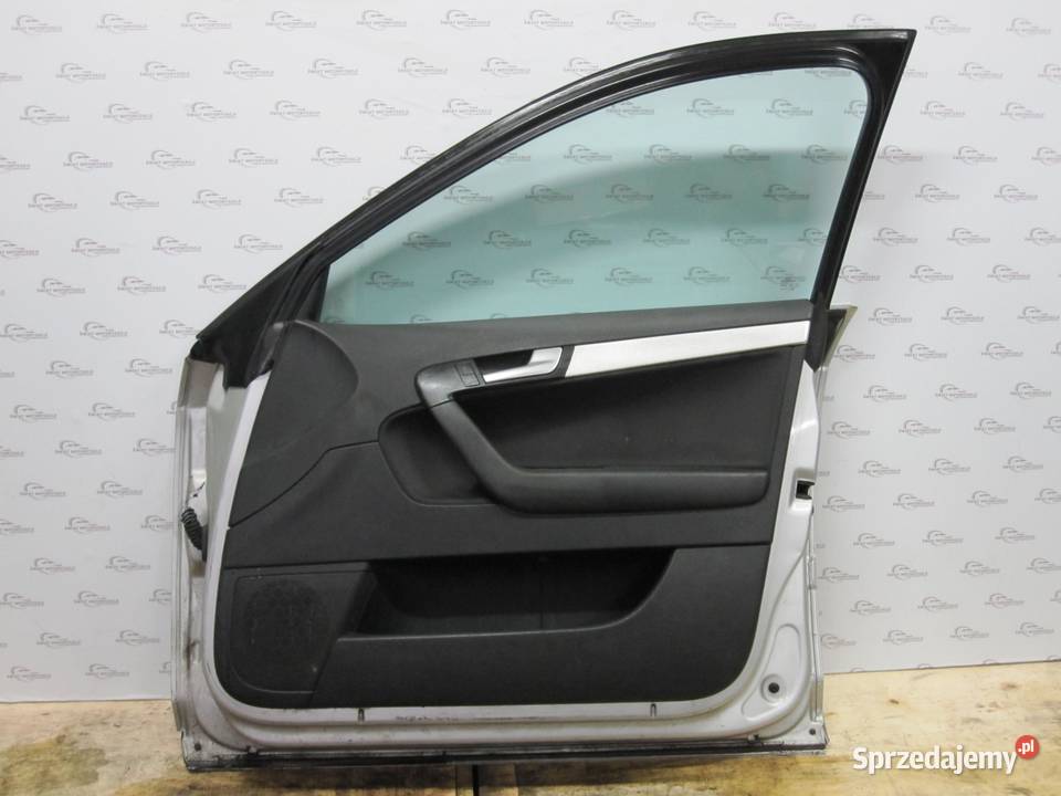 AUDI A3 8PA LIFT 09r drzwi prawe przód sprzedam