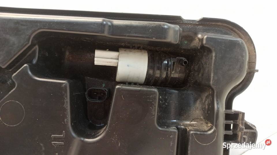 BMW 7 G11 ZBIORNICZEK SPRYSKIWACZY 7377035 Części samochodowe