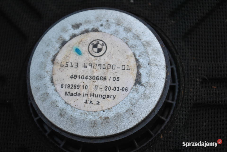 Subwoofer prawy głośnik w podłogę BMW E60 E61 Poręba