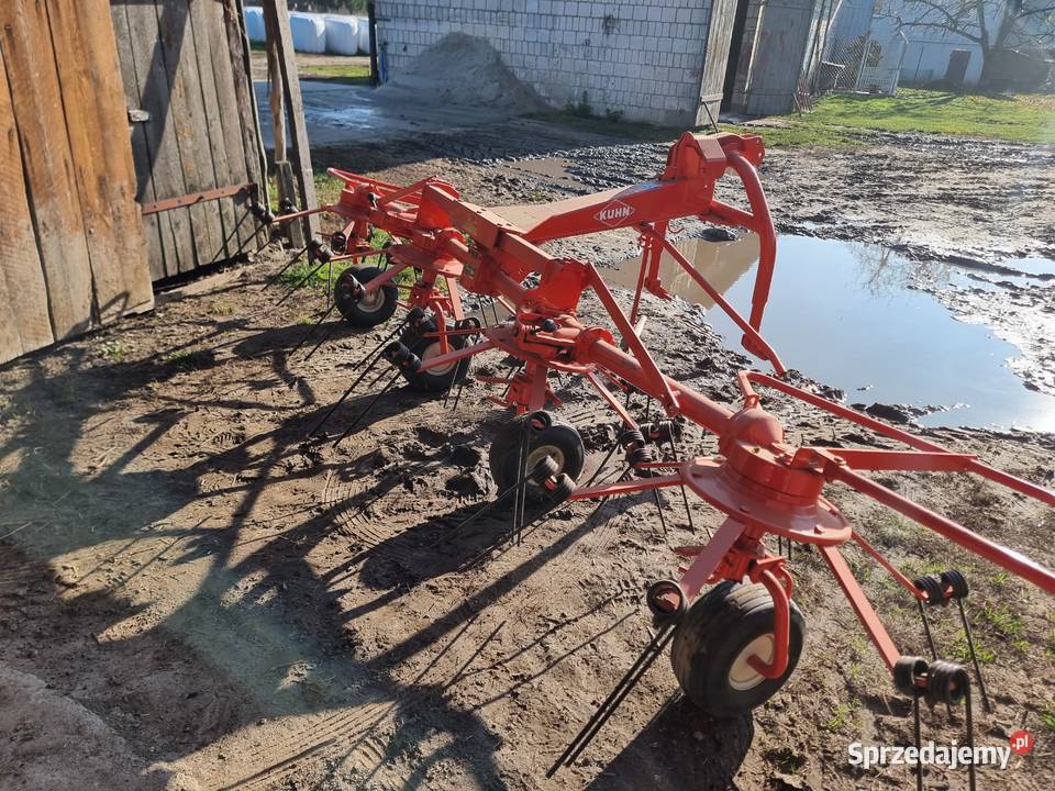 Przetrząsacz karuzelowy Kuhn GF 4000 M lubelskie Ustrzesz