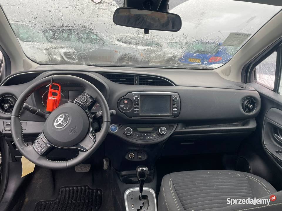 TOYOTA Yaris 15 100 Hybride Dynamic EV511 automatyczna Wrocław sprzedam