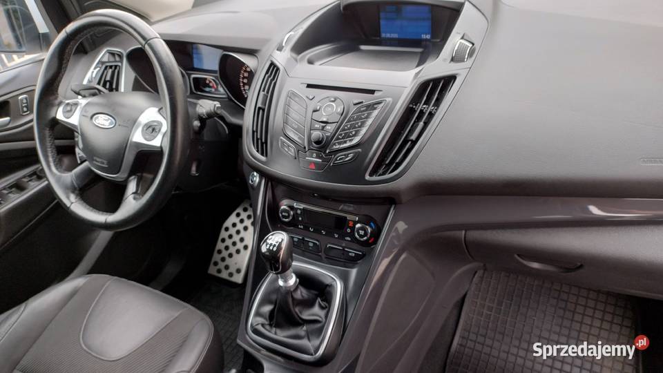 Ford Kuga 4x4 Titanium bezwypadkowy diesel manualna