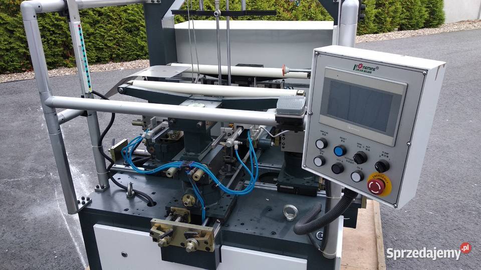 Maszyna do produkcji pudełek oklejanych RIGID