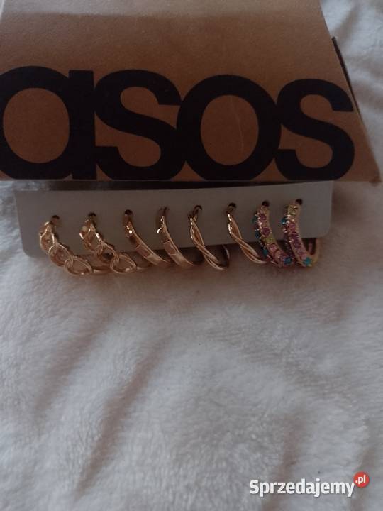 ASOSZestaw kolczyków Kolczyki koła z Londynu Kraków