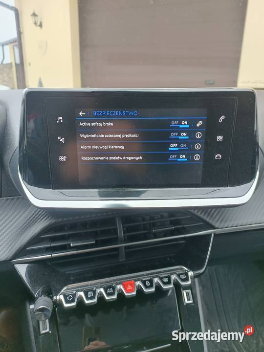 Peugeot 2008 II 15 HDI Allure EAT8 130 2022 r komputer pokładowy