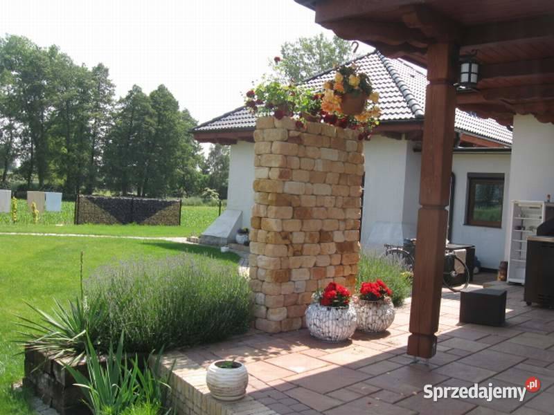 Kamień cegłą naturalny na ogrodzenie grilla Radomsko