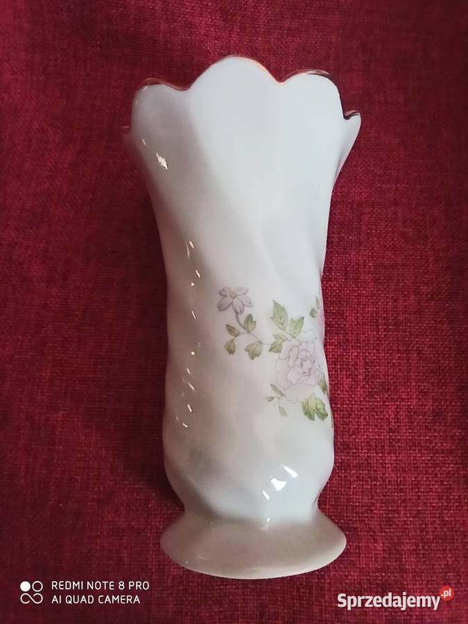 Wazon z różową różą Na białej porcelanie Gdańsk sprzedam