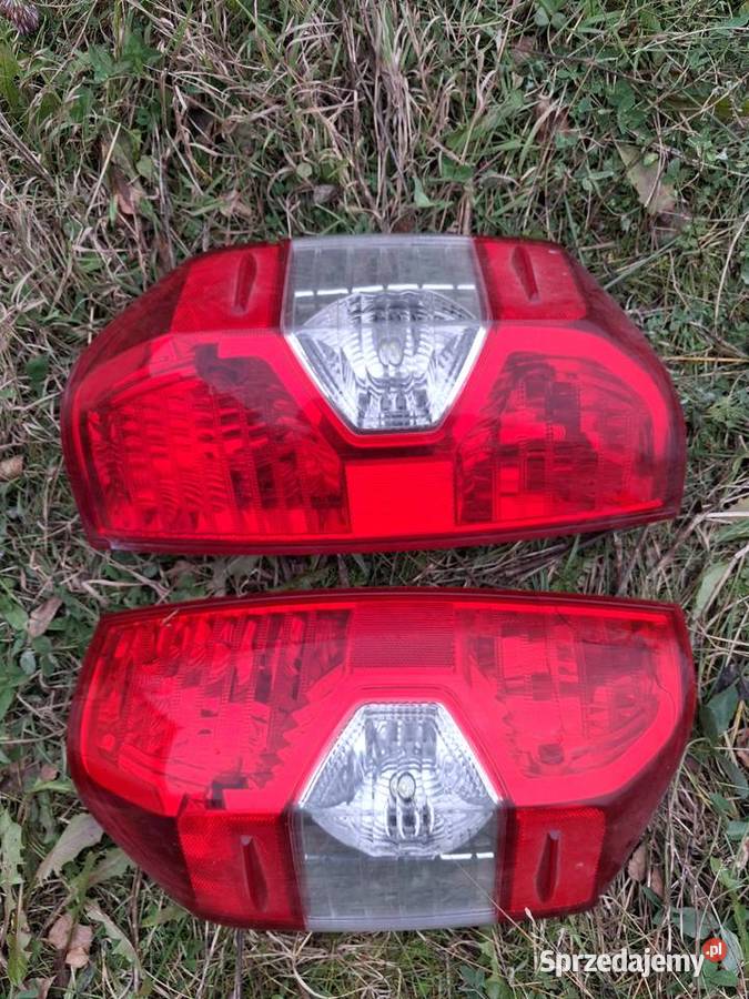 Lampa tył tylne a Toyota tundra pickup 2016 osobowe pomorskie Sierakowice sprzedam