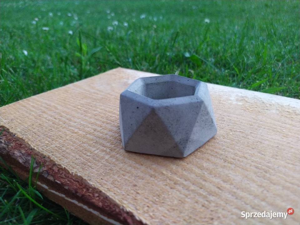 Doniczki betonowe osłonki na suklenty