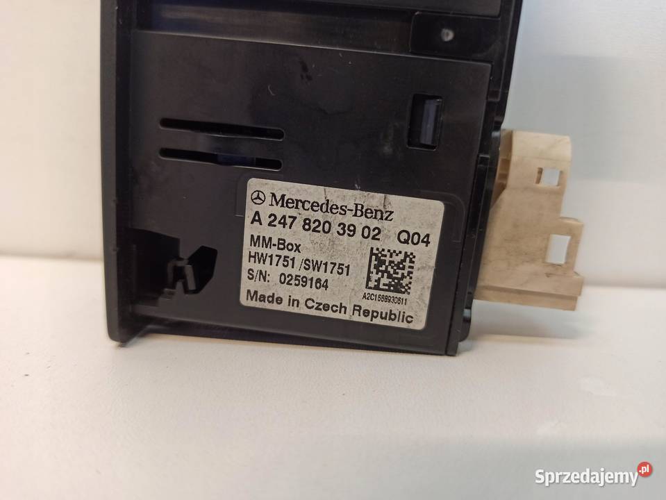 GNIAZDO PORT USB MERCEDES W247 A2478203902 Części samochodowe dolnośląskie