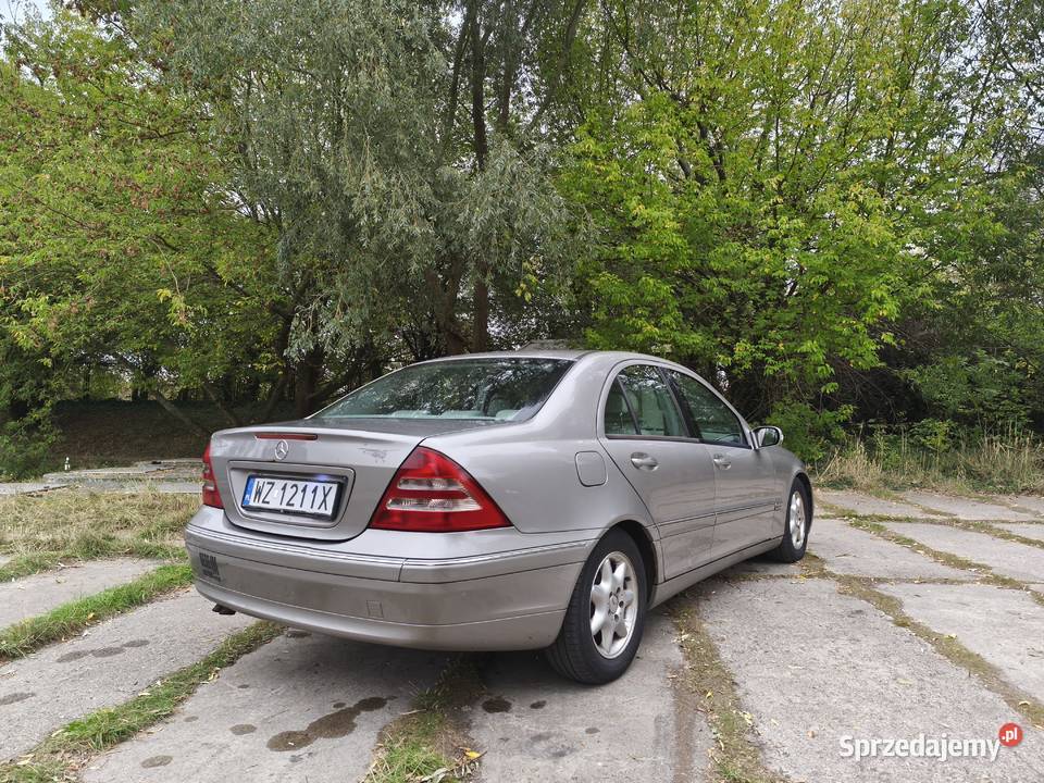 Mercedes w203 22 CDI 143 2003 diesel