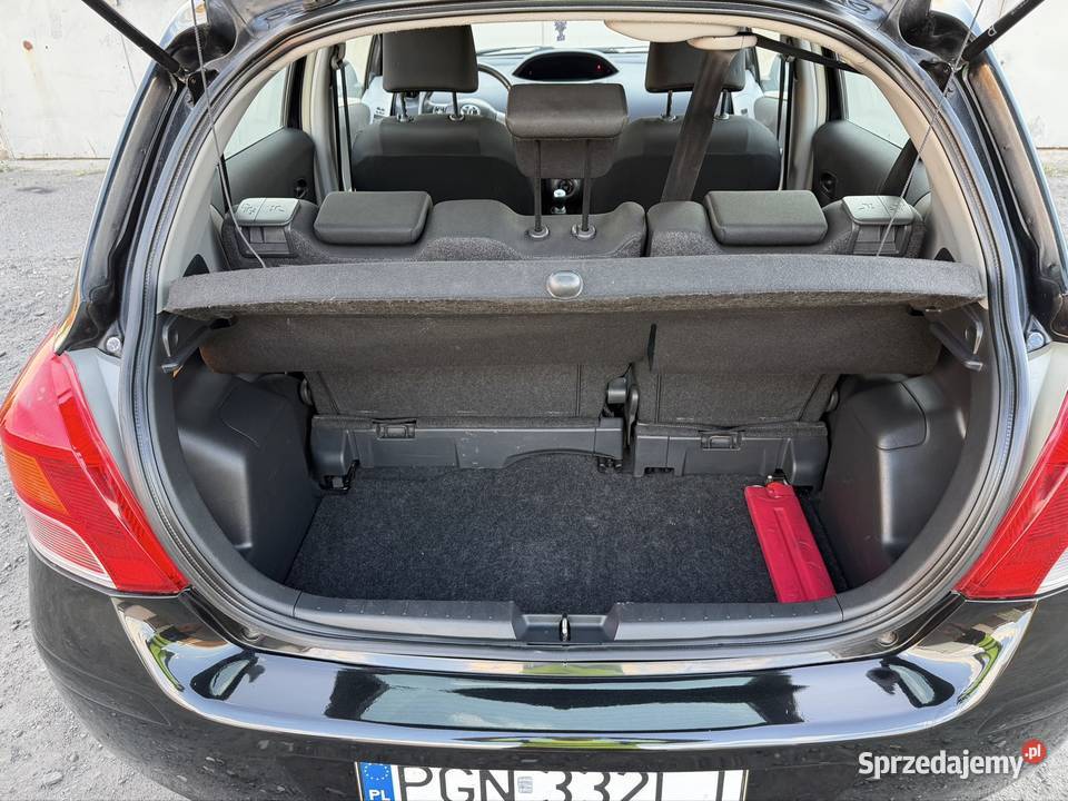 Toyota Yaris 68KM Trzemeszno