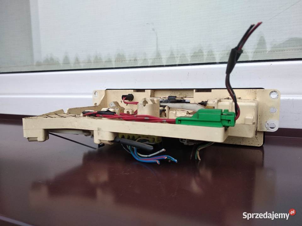 Opel Frontera B panel nawiewu klimatyzacja osobowe Sieradz sprzedam