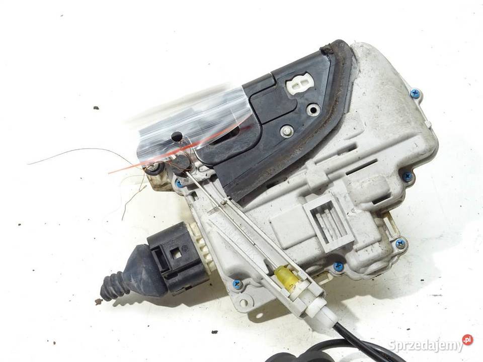 ZAMEK PRZÓD LEWY AUDI A4 B7 Kombi 8E1837015AA osobowe