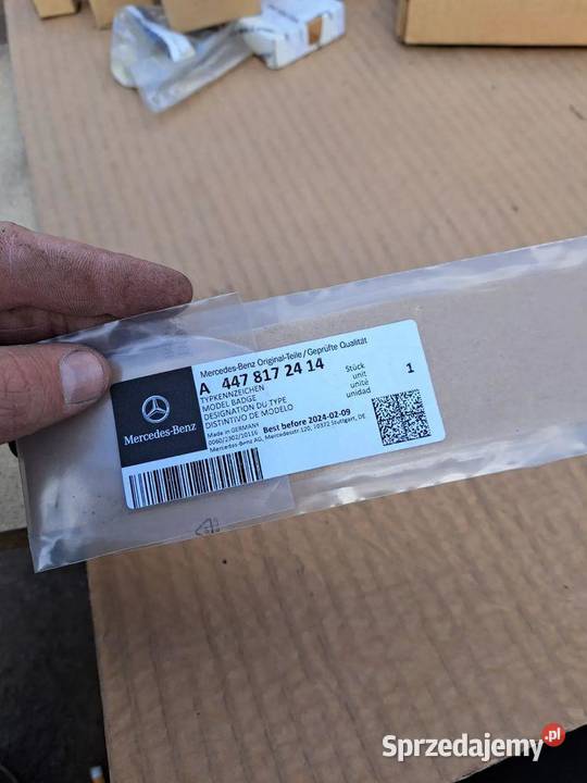 Logo emblemat znaczek napis Mercedes W447