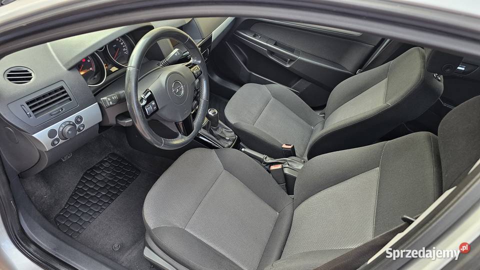 Opel Astra 17CDTI 110 2010 zNiemiec NoweSprzęgło Zarszyn sprzedam