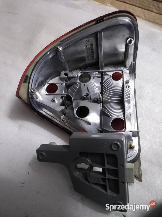 Lampy tył Mercedes C W202 dymione 2028201264R Lampy tylne Piaseczno