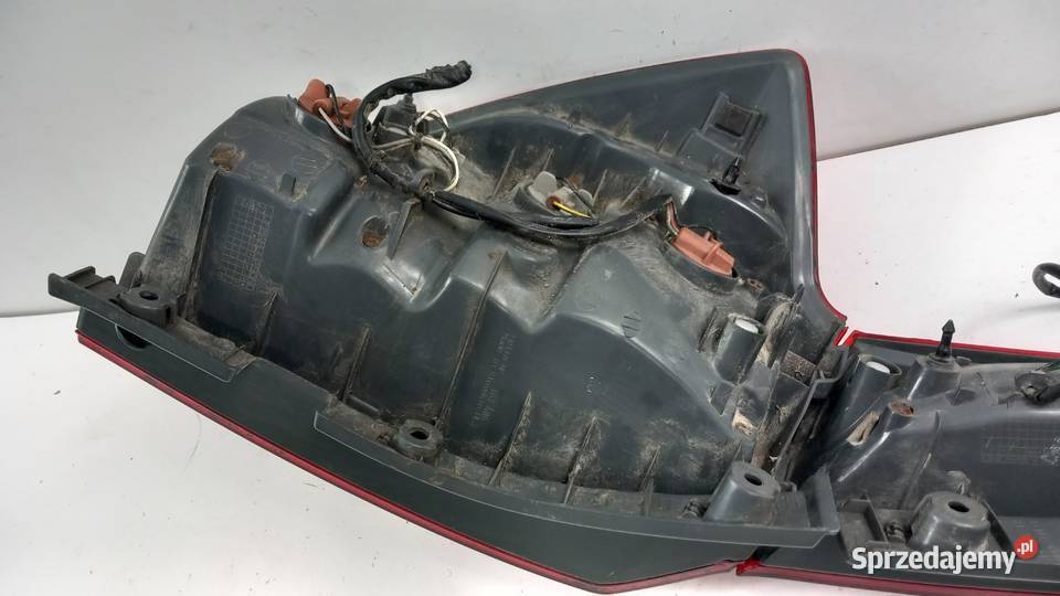 KIA CEED I KOMBI LAMPA TYŁ PRAWA Zbierkowo sprzedam