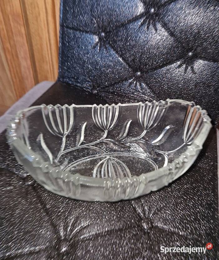 Misa kryształowa w kształcie łódki ozdobiona opolskie Namysłów