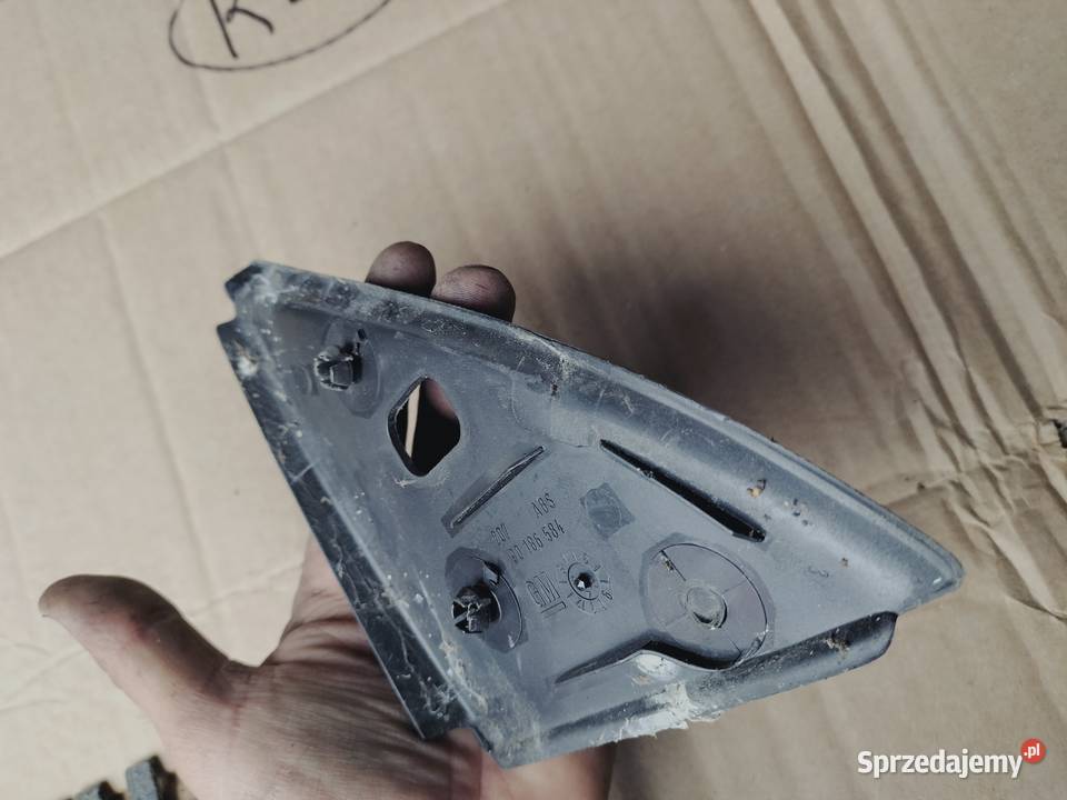TRÓJKĄT OSŁONA LUSTERKA PRAWA 90186584 OPEL