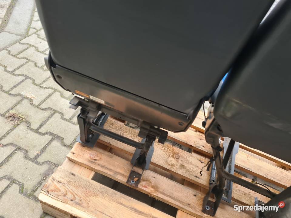IVECO DAILY 3 9906 fotel kierowcy i kanapa dostawcze sprzedam