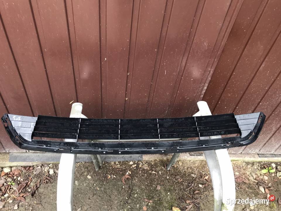 Toyota Avensis T27 lift kratka dolna zderzaka Rzeszów sprzedam