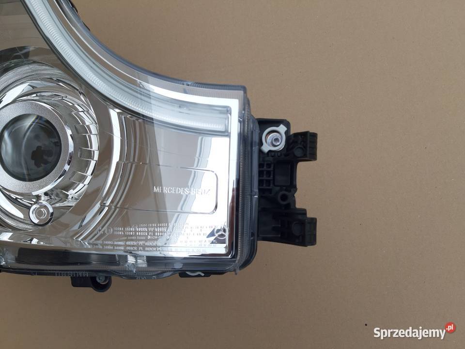 ACTROS MP4 REFLEKTOR PRAWY XENON NOWY ORYGINAŁ lubuskie Trzciel