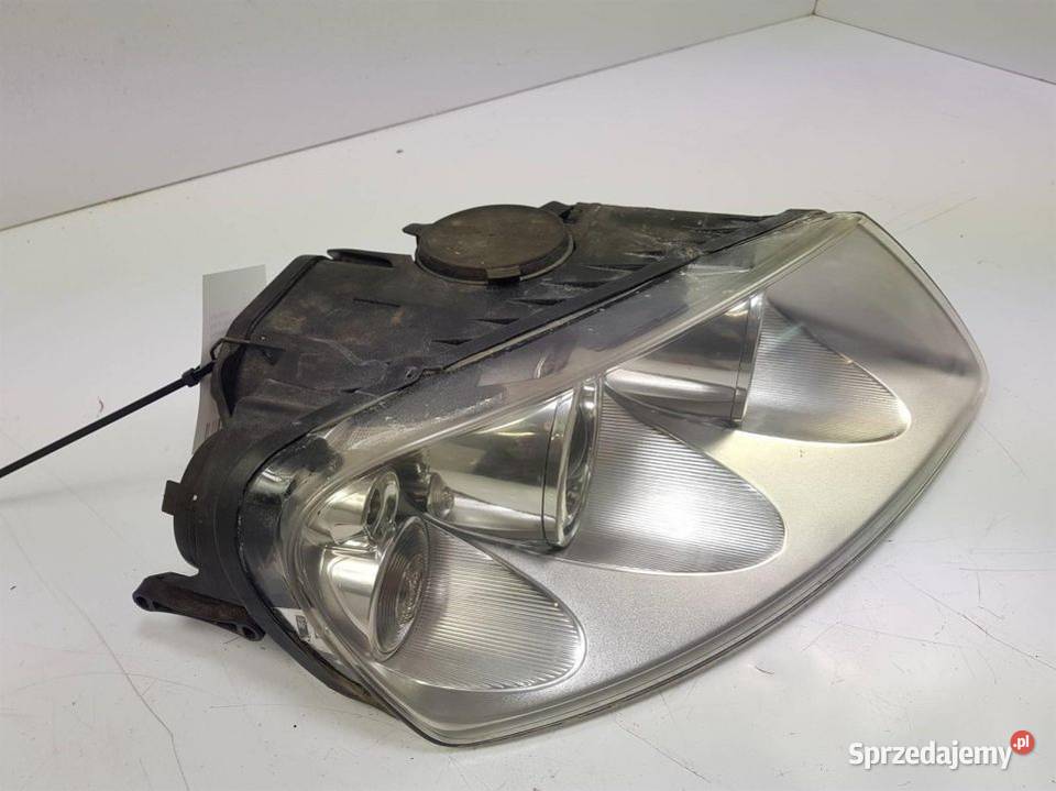 LAMPA PRAWA PRZÓD VOLKSWAGEN TOUAREG Lipno