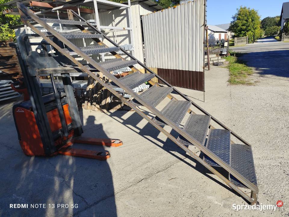 Schody metalowe szerokie 86 wejście na 206 10