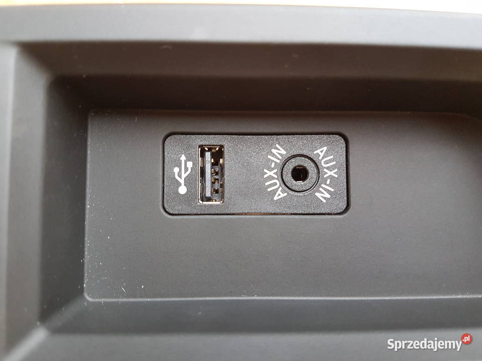 BMW 1 120 F20 f21 LIFT wkładka schowek gniazdo osobowe Legnica