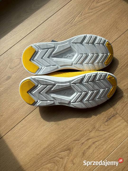 Nowe buty sportowe FILA r 39 żółte sneakersy z inna Czernichów