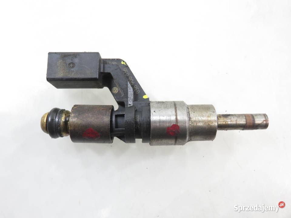 WTRYSKIWACZ VW GOLF IV 16 FSI 036906036 osobowe