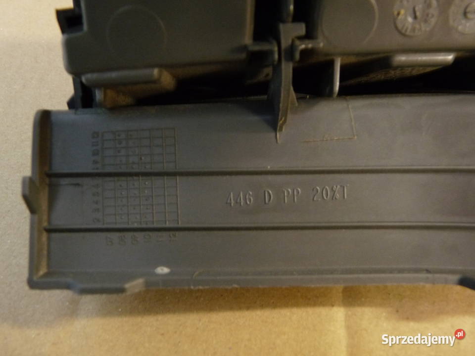 Toyota Avensis T27 lampa tylnia LED Wiązowna