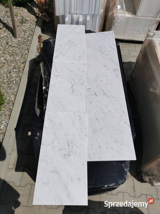 Marmur Carrara Bianco pasy 1 poler Przemyśl