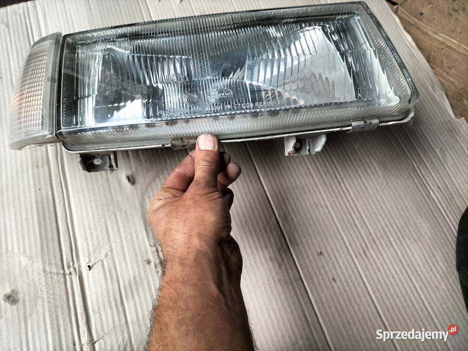LAMPA PRZÓD PRZEDNIA PRAWA REFLEKTOR Skoda Prawe Oświetlenie Części Kamień-Kolonia