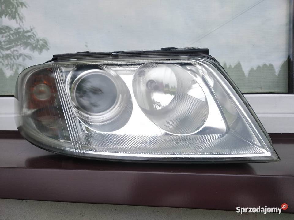VW Passat B5 LIFT FL lampa przednia prawa Sieradz