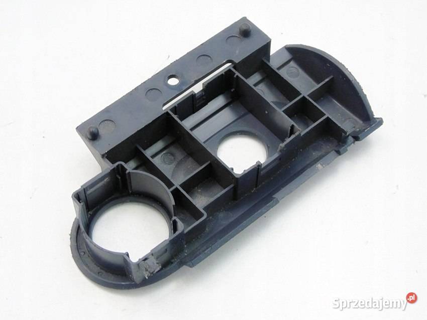 Osłona zaślepka panelu środkowego Mitsubishi osobowe Sosnowiec