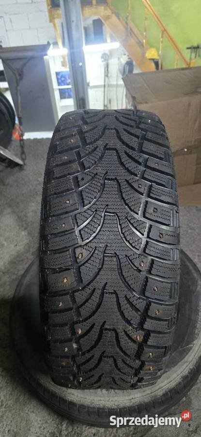 4x Opony zimowe MaxSport z kolcami 215 45 R17 małopolskie Stary Sącz sprzedam