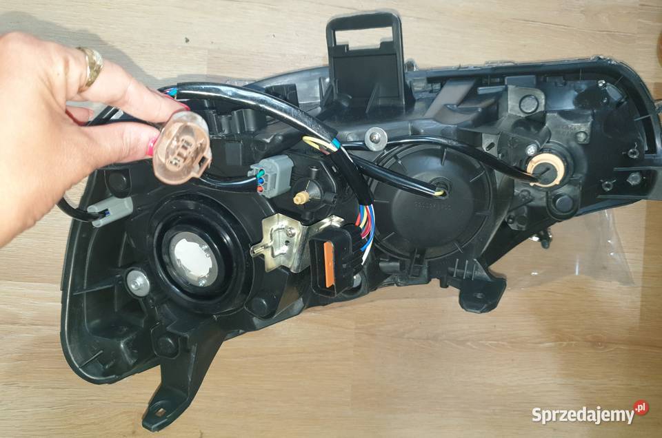 Lampa prawa Outlander Lift podkarpackie Mielec