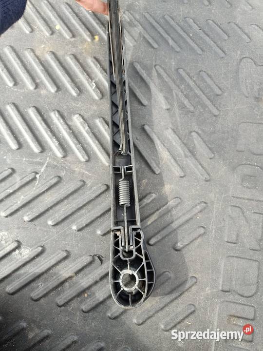 Ramkę wycieraczki tylnej ford focus MK1 kombi osobowe Szczecin